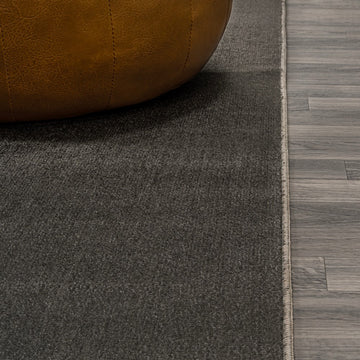 Twyla Classic Solid Low-Pile Machine-Washable Area Rug